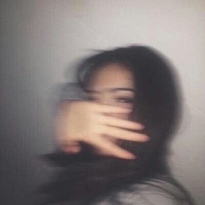 blurry_girl