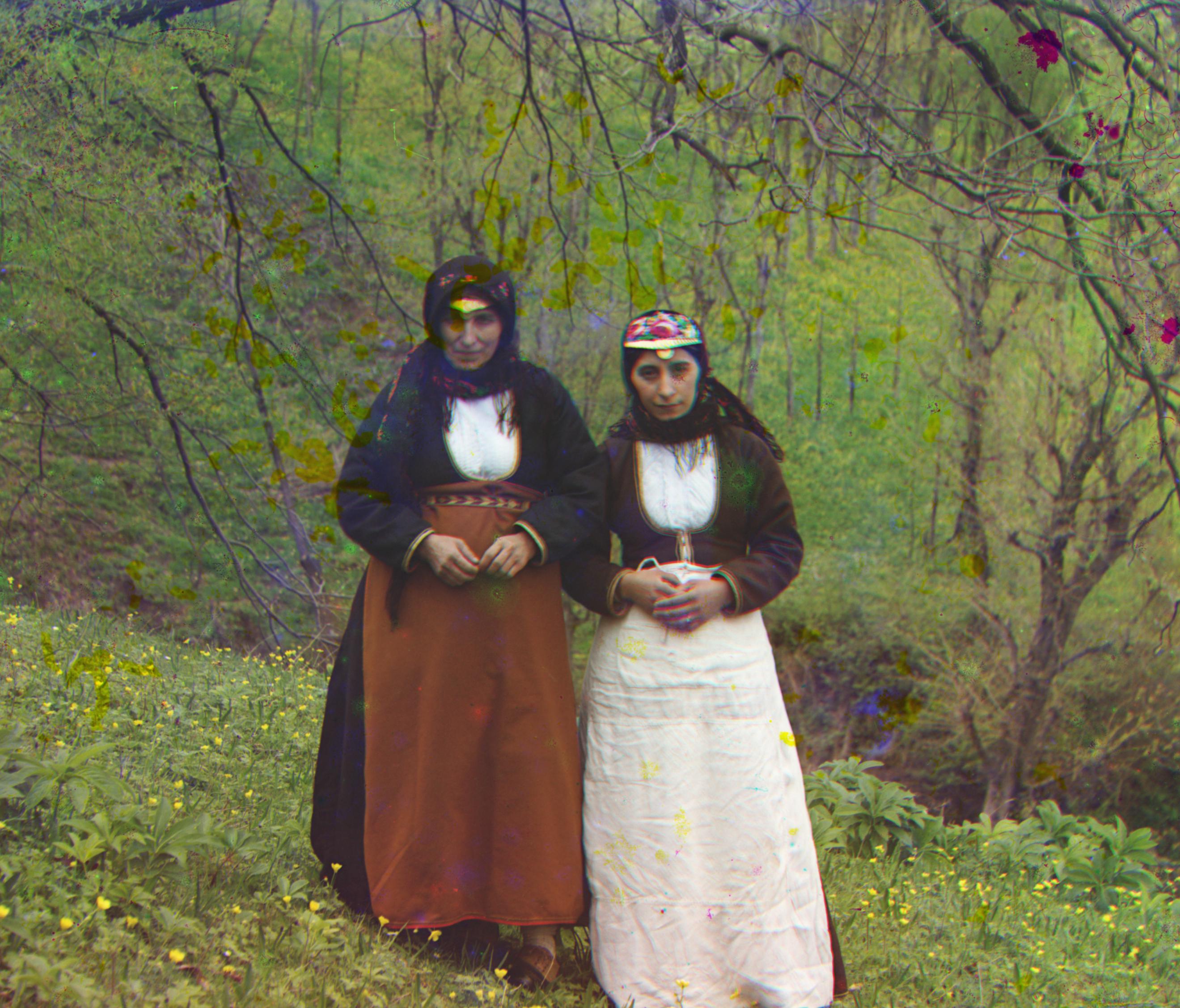 armenian_women.jpg